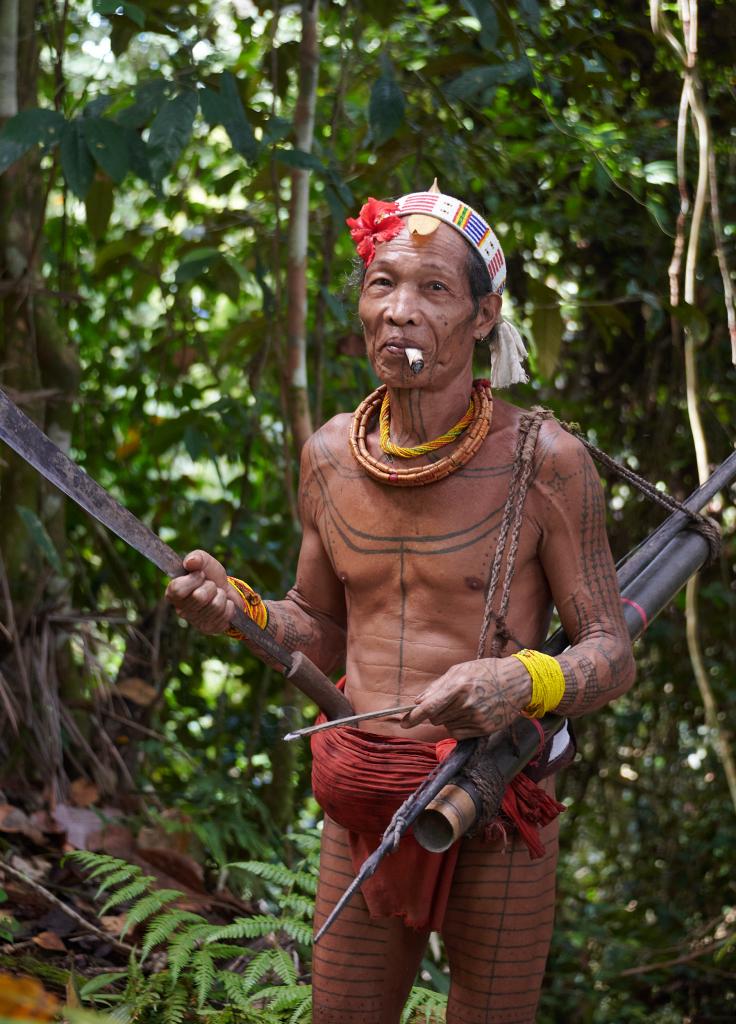 Un apprenti chaman, île de Siberut [Indonésie] - 2025 