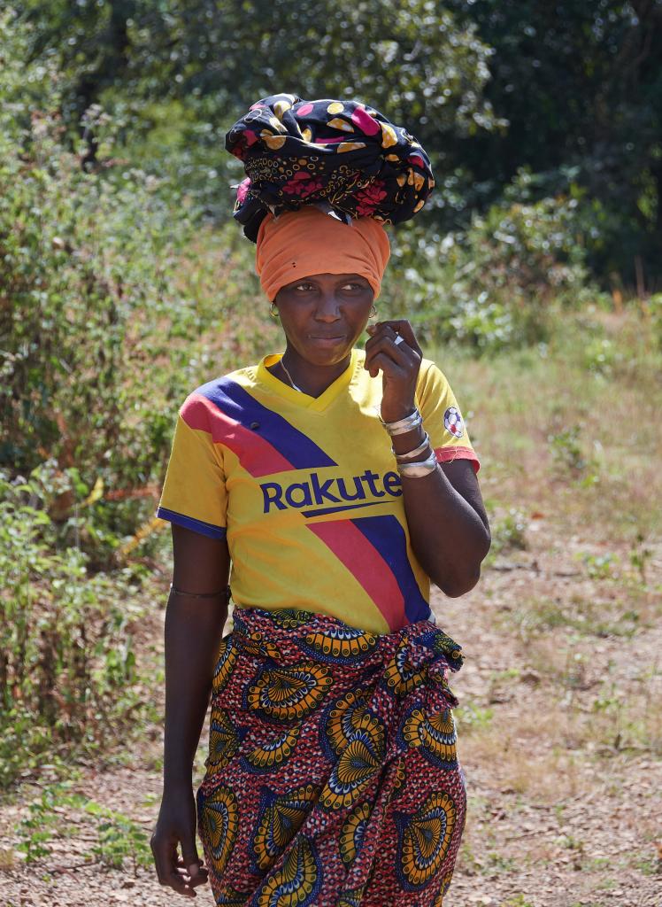 Sur les chemins, entre Tombo et Dougoura [Guinée] - 2024 