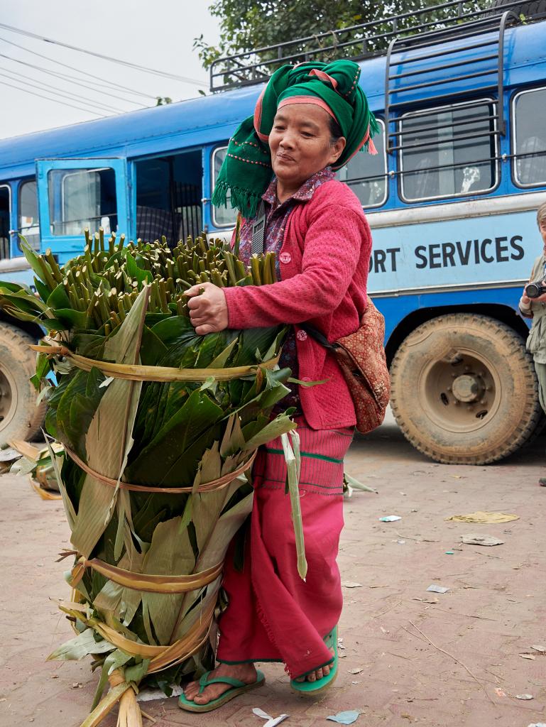 Arrivée au marché de Pasighat [Arunachal Pradesh, Inde] - 2023