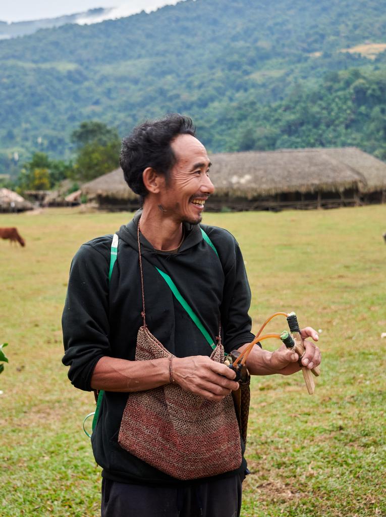 Chasseur au lance-pierres, Bingung [Arunachal Pradesh, Inde] - 2023 