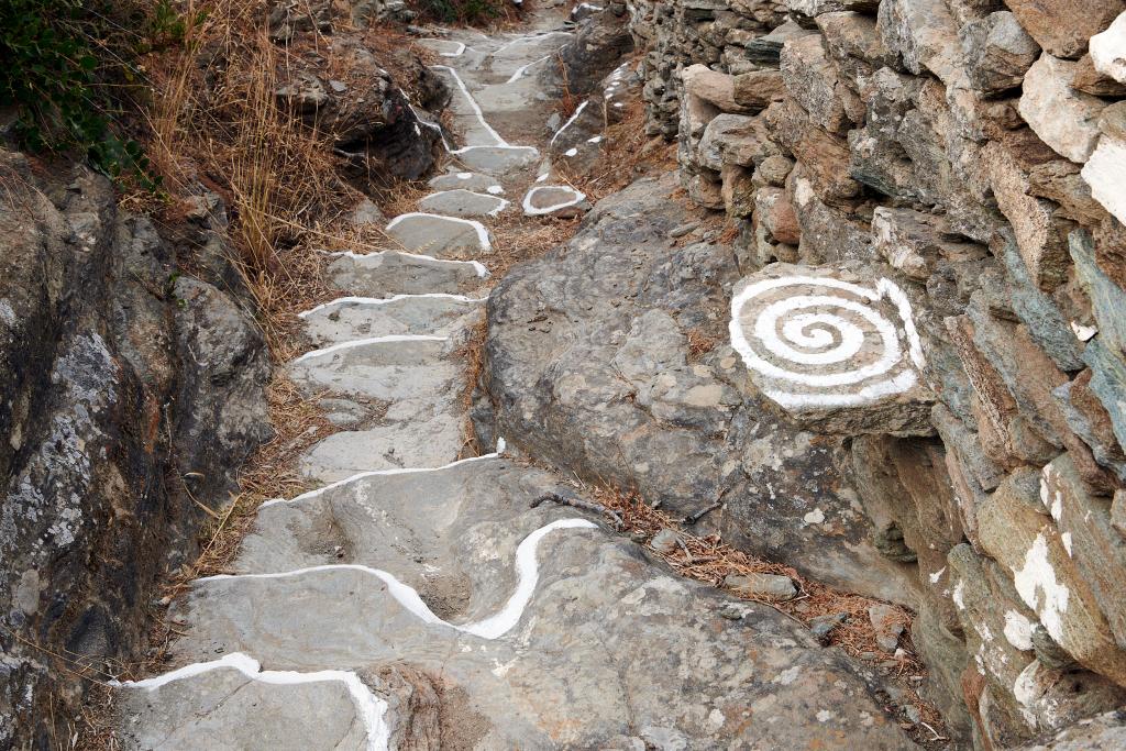  Sur les chemins entre Kastro et Apollonia, Sifnos - 2020 