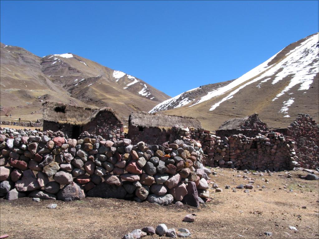 Village, cordillère de Vilcanota [Pérou] - 2004