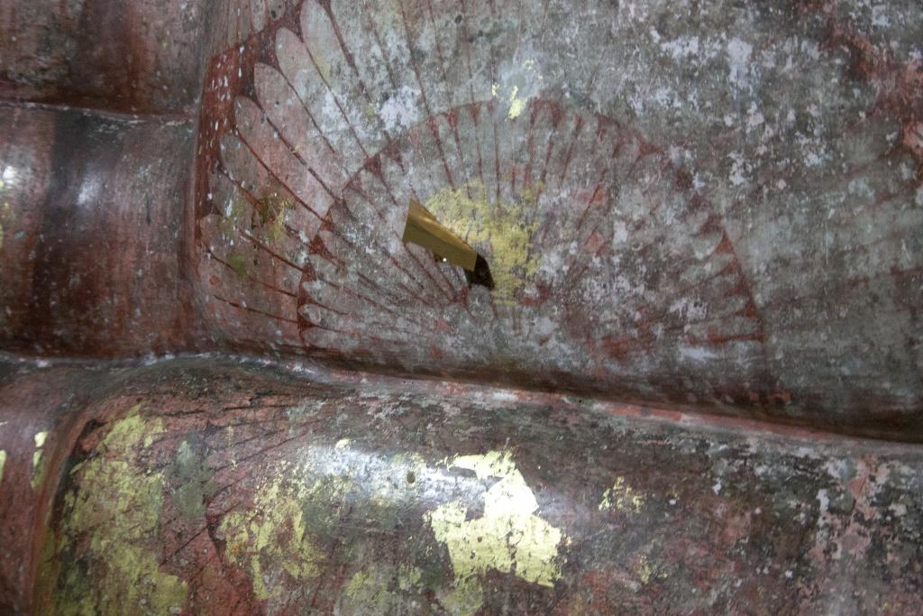 Une feuille d'or se détache, Dambulla [Sri Lanka] - 2016