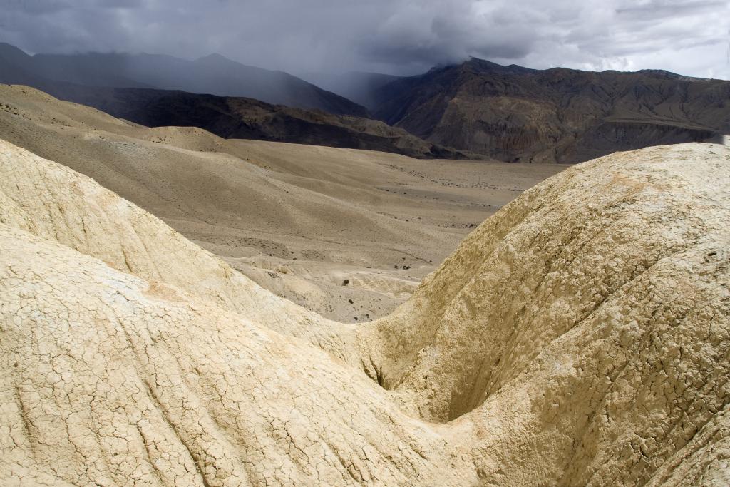 Avant l'orage, entre Yara et Tangye, Mustang [Népal] - 2008