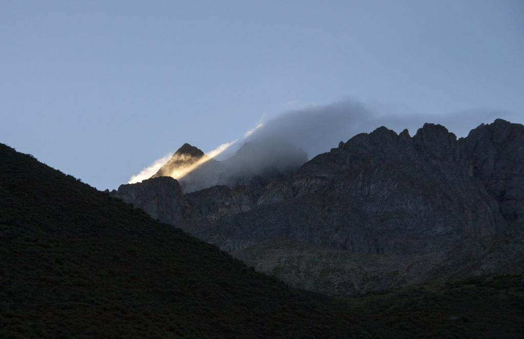 La vallée depuis le Dzi La, Pays de Kham, ancien Tibet [Chine] - 2014