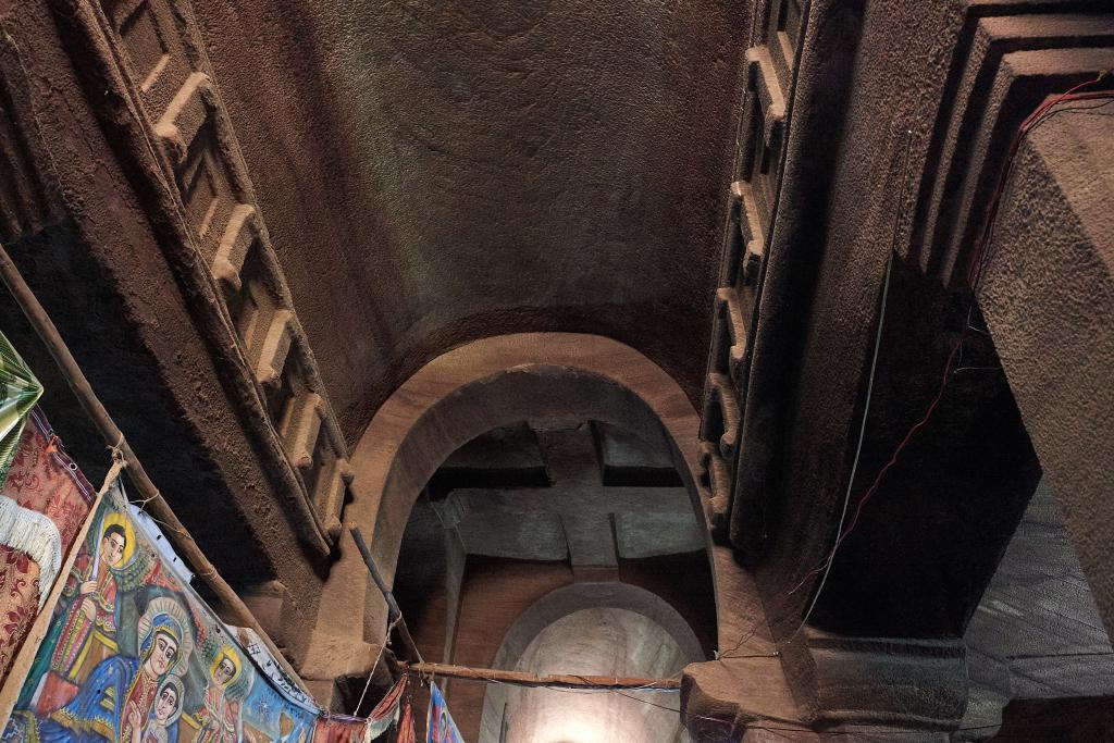 Eglise Mikaël Imba, massif de l'Atsbi [Ethiopie] - 2019