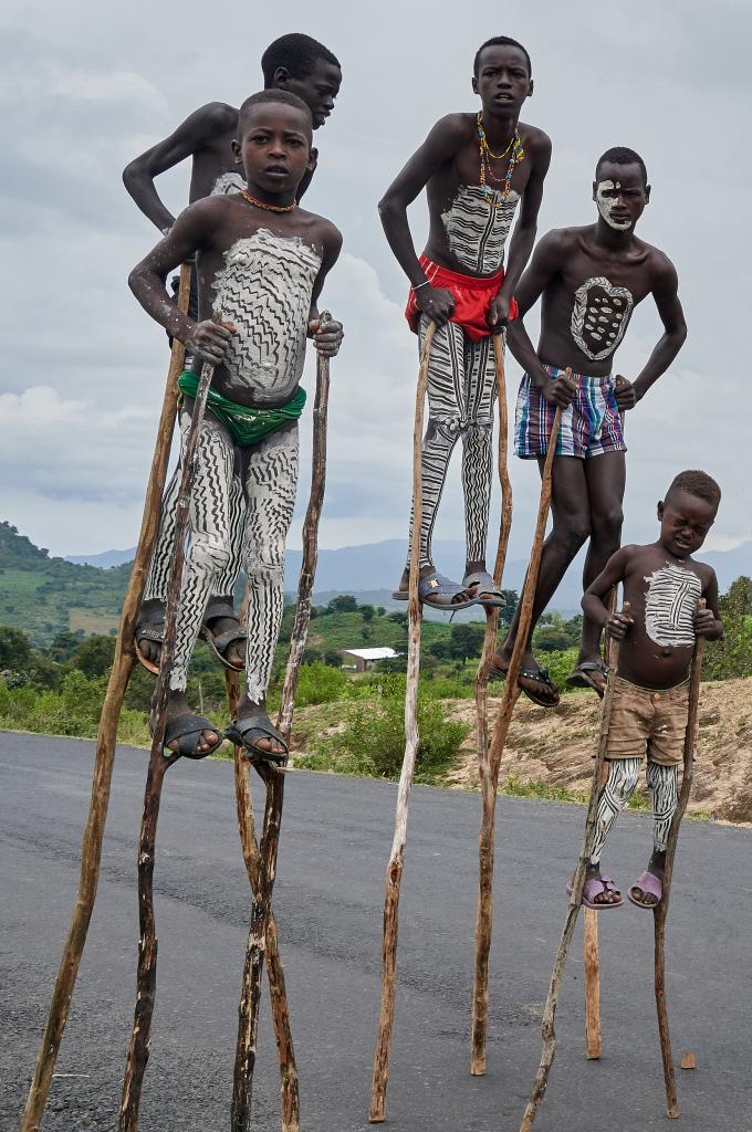 Un groupe de jeunes Banas [Ethiopie] - 2019