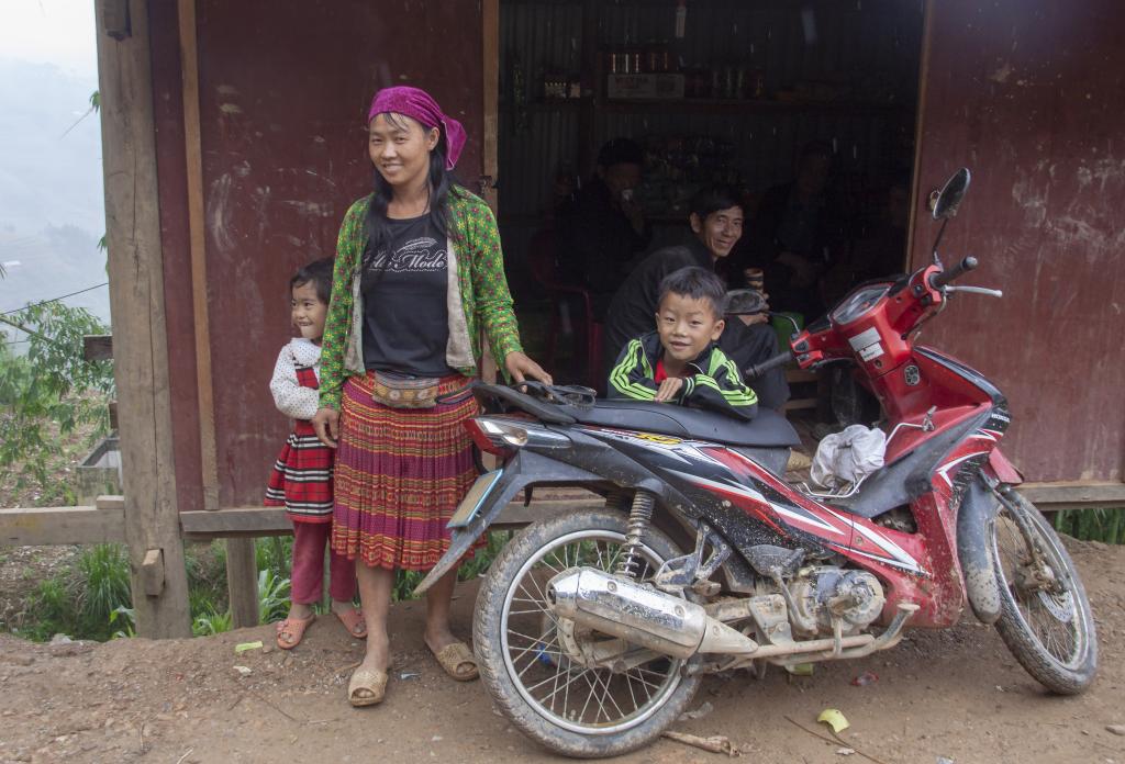 Hmongs fleuris, massif de Can Ty [Haut-Tonkin, Vietnam] - 2018