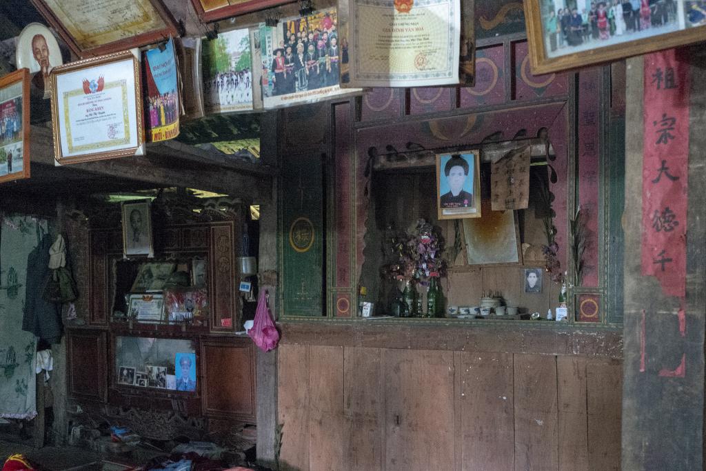 Khuoi Khon, village de Lolos noirs  [Haut-Tonkin, Vietnam] - 2018