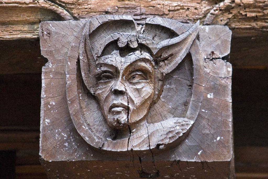 Le Diable, Troyes