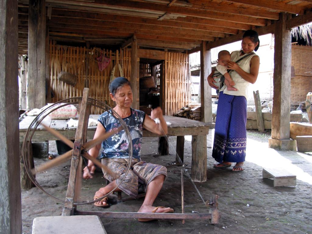 [Laos] - 2002