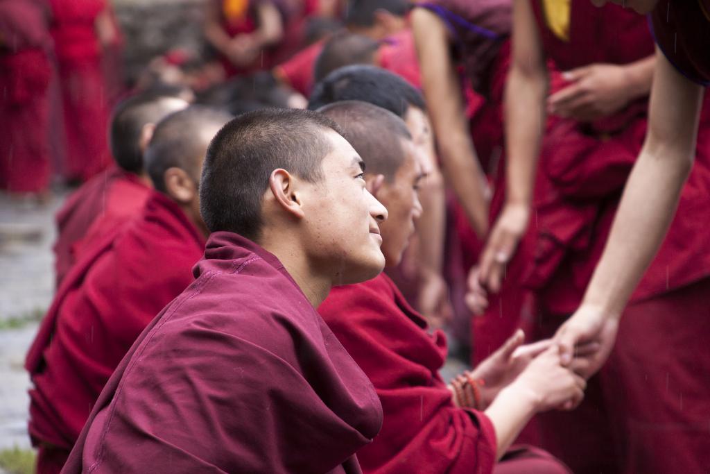 Joutes oratoires au monastère de Dongzsar [Pays de Kham, ancien Grand Tibet, Chine] - 2014
