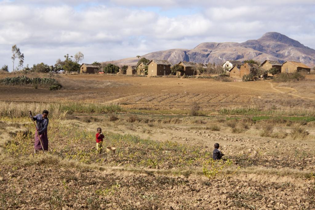 Villages en amont de la réserve d'Anja [Madagascar] - 2017