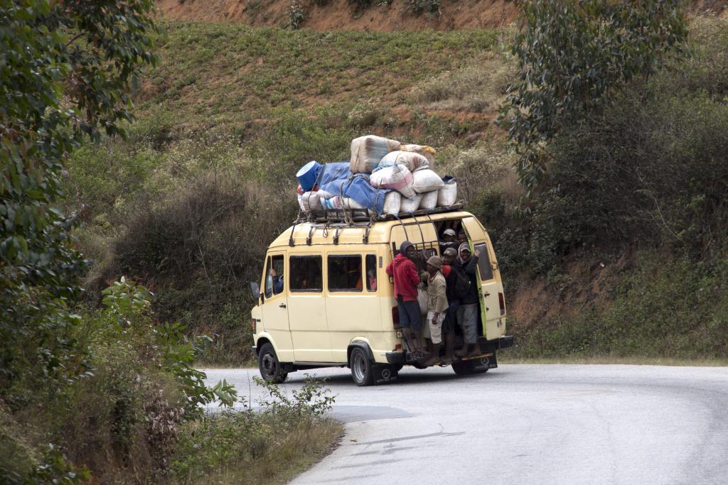 Taxi-brousse, les Hautes-Terres [Madagascar] - 2017