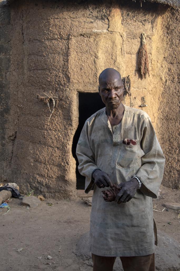 Un guérisseur, pays Otammari [Bénin] - 2018