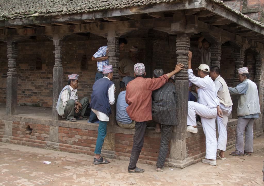 Public pour des joueurs de carte, Bakhtapur